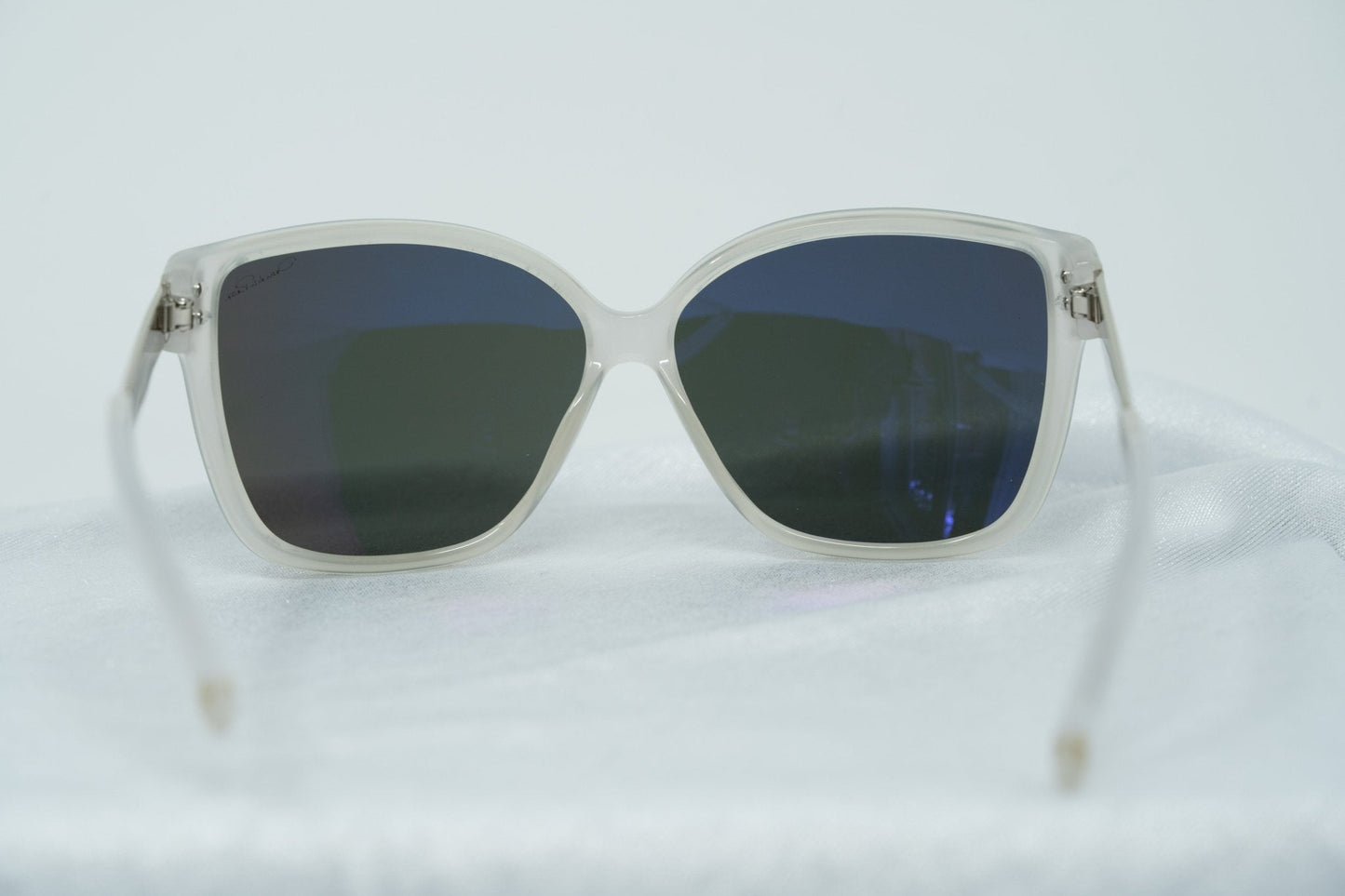 Oscar De La Renta Sunglasses Oversized White and Green