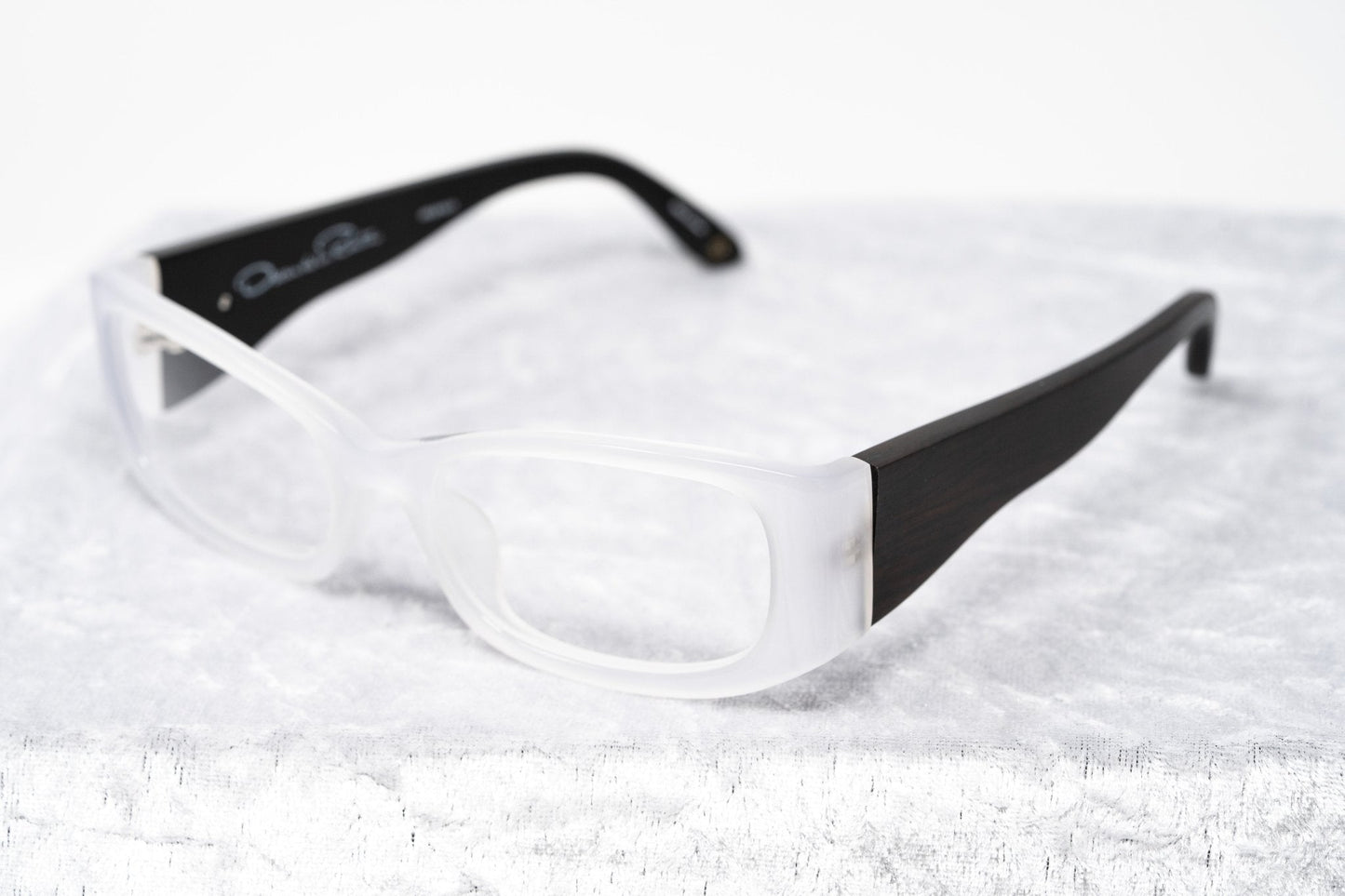 Oscar De La Renta Eyeglasses D-Frame Ivory and Clear