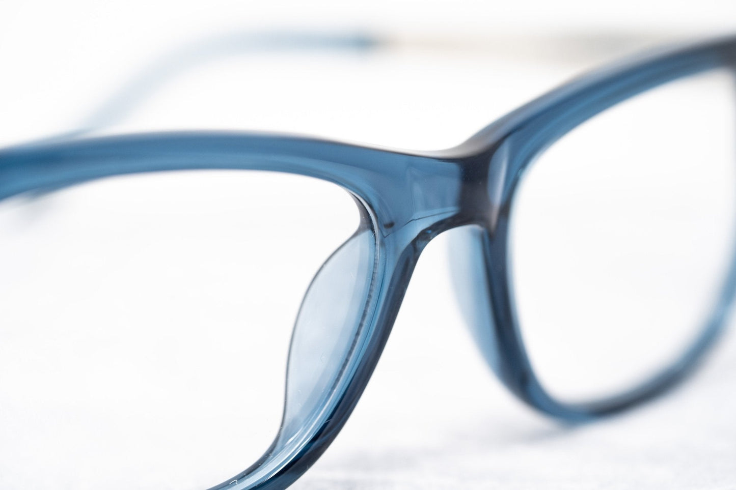 Oscar De La Renta Eyeglasses D-Frame Blue and Clear