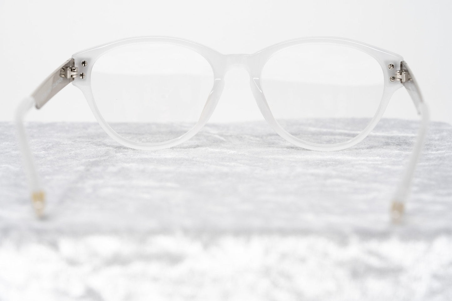 Oscar De La Renta Eyeglasses Oval Ivory White and Clear