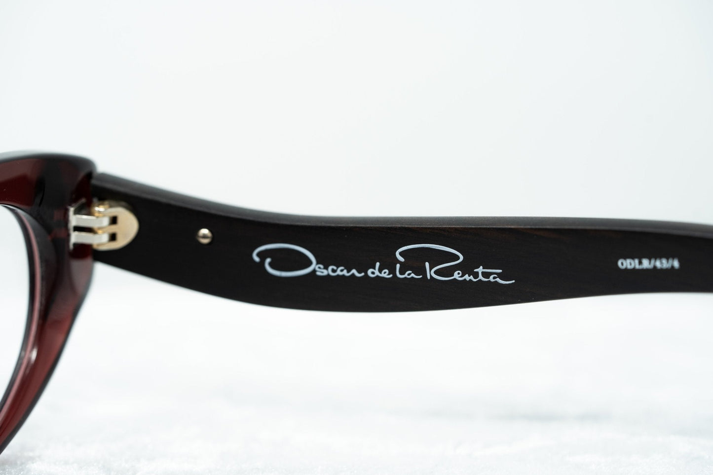 Oscar De La Renta Eyeglasses Oval Sandalwood Ruby and Clear