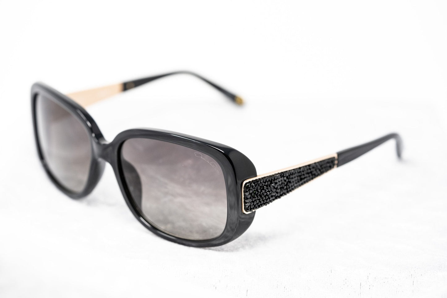 Oscar De La Renta Sunglasses Oversized Black and Grey Graduated