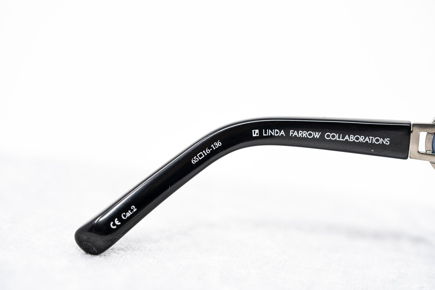 Oscar De La Renta Sunglasses Oval Gun Metal and Grey