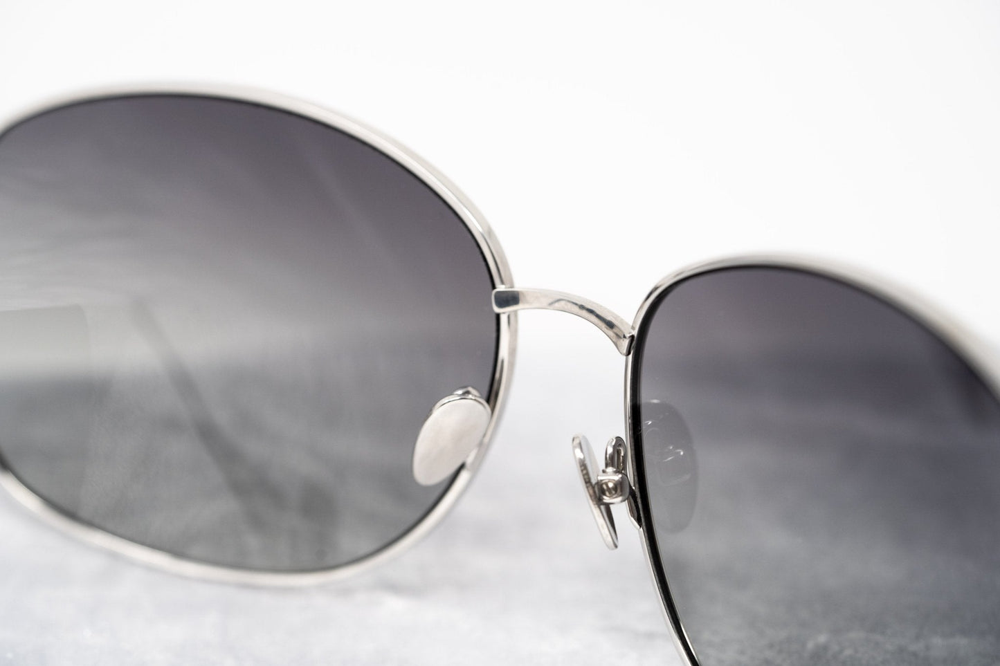 Oscar De La Renta Sunglasses Oval Silver and Grey