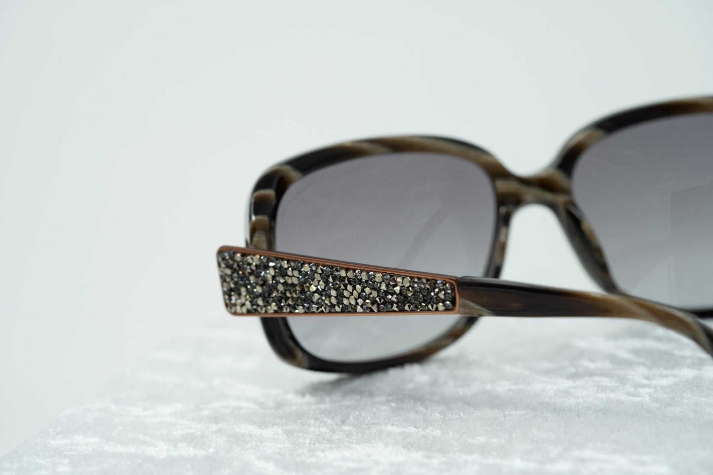 Oscar De La Renta Sunglasses Oversized Horn and Grey