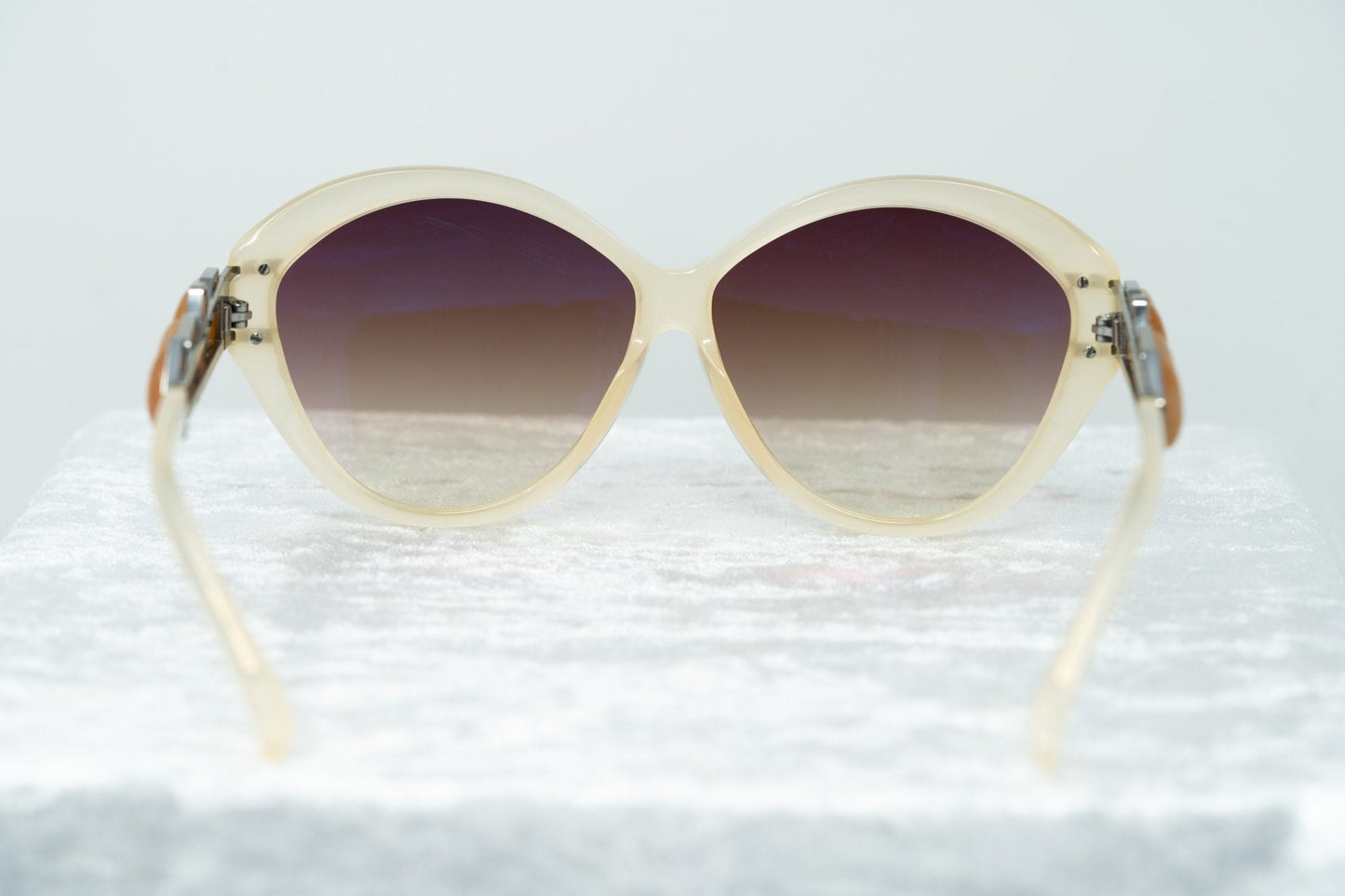 Oscar De La Renta Sunglasses Oversized Nude and Brown