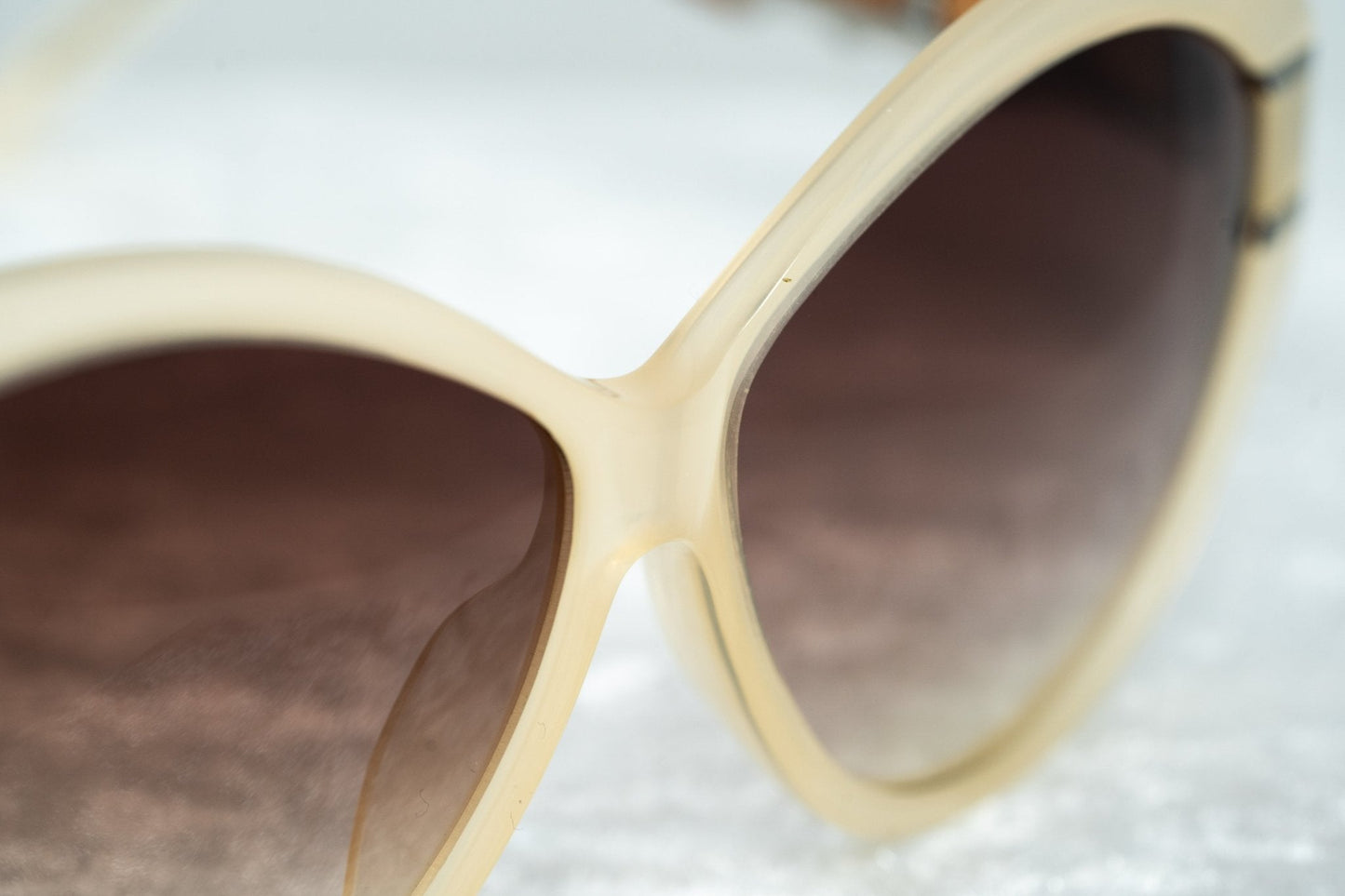 Oscar De La Renta Sunglasses Oversized Nude and Brown