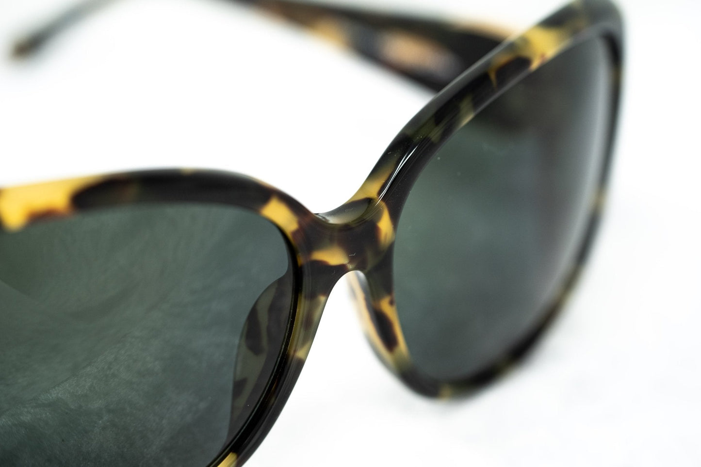 Oscar De La Renta Sunglasses Oversized Tortoise Shell and Grey