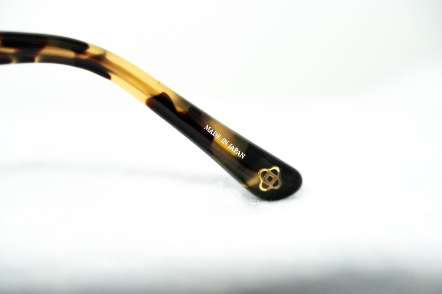 Oscar De La Renta Sunglasses Oversized Tortoise Shell and Grey