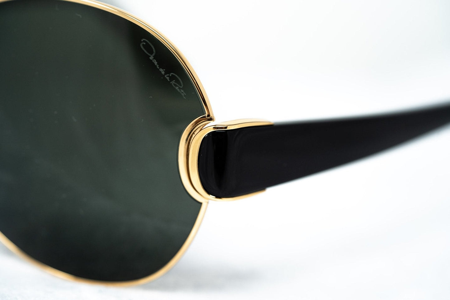 Oscar De La Renta Sunglasses Oversized Gold and Grey