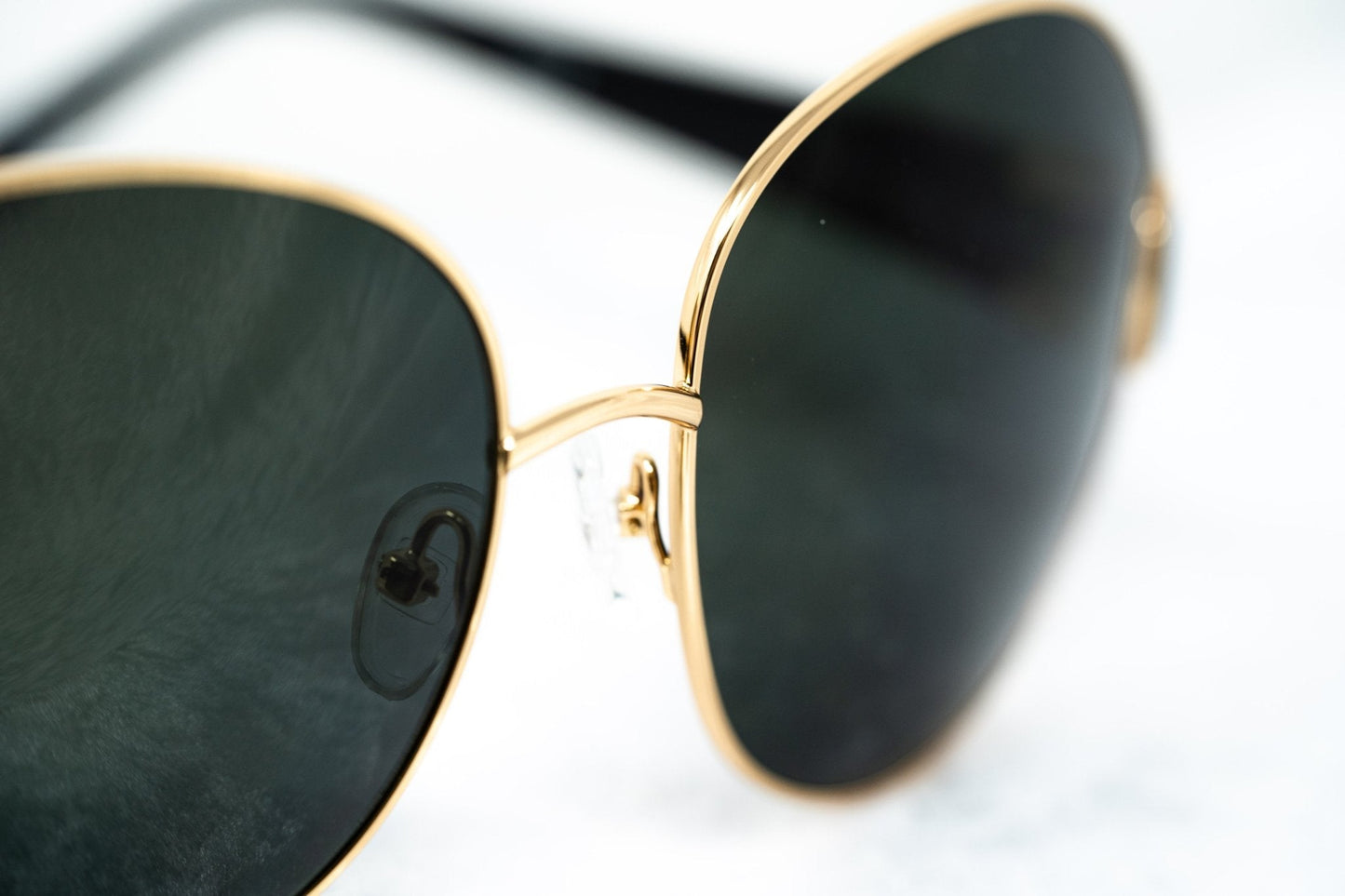 Oscar De La Renta Sunglasses Oversized Gold and Grey