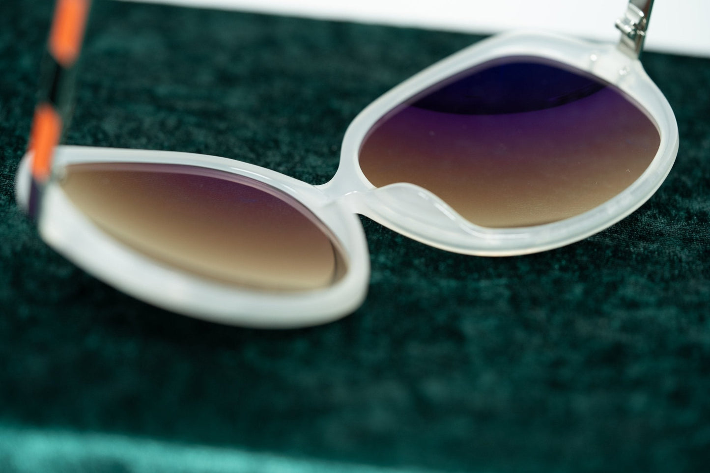Oscar De La Renta Sunglasses Oversized Ivory and Grey