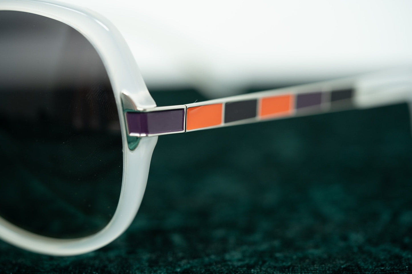 Oscar De La Renta Sunglasses Oversized Ivory and Grey