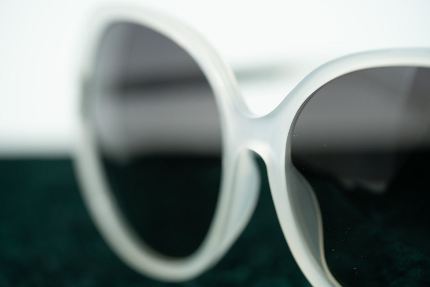 Oscar De La Renta Sunglasses Oversized Ivory and Grey