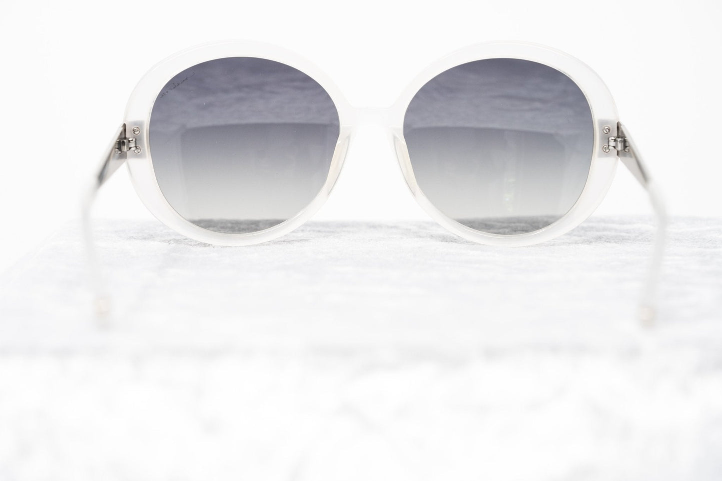 Oscar De La Renta Sunglasses Round Ivory and Grey