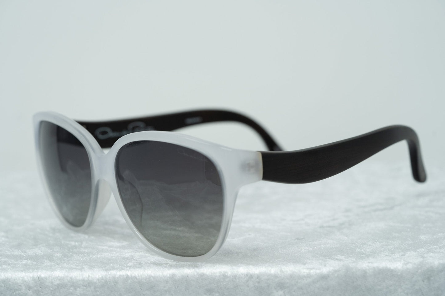 Oscar De La Renta Sunglasses Oval Ivory and Grey Lenses