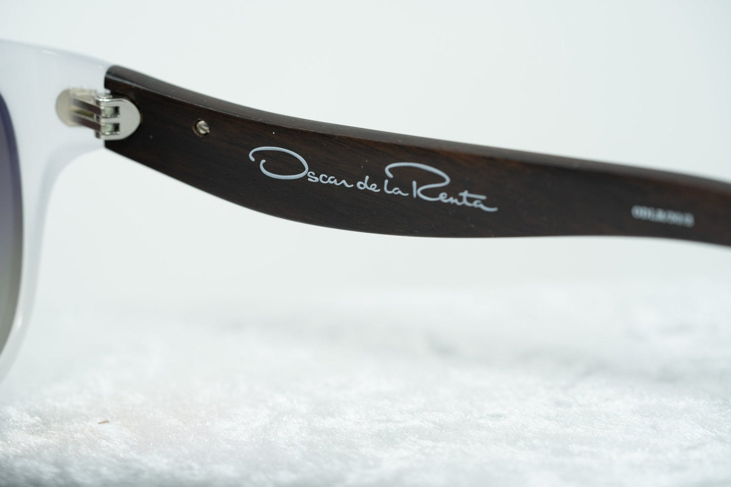 Oscar De La Renta Sunglasses Oval Ivory and Grey Lenses