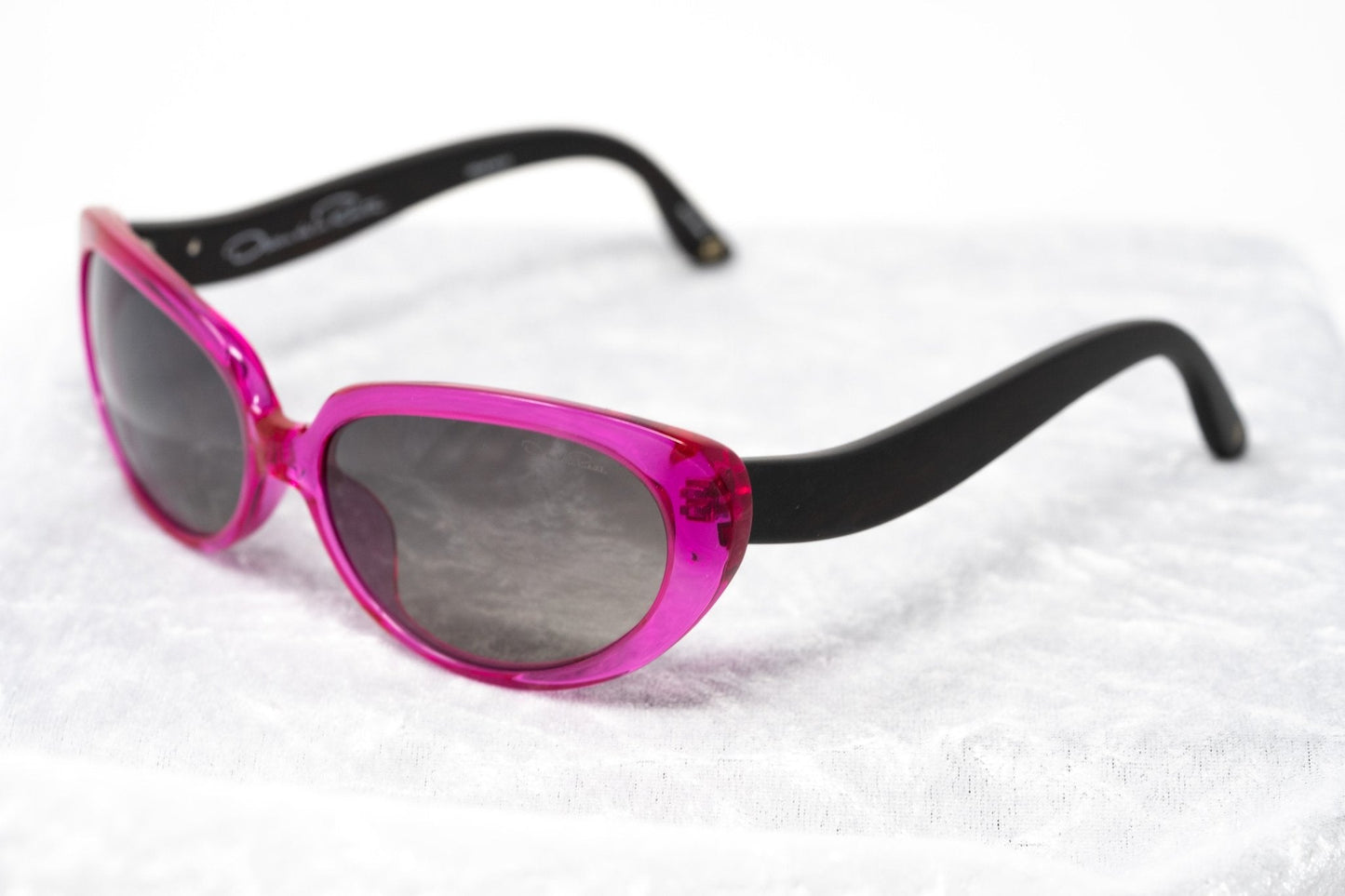 Oscar De La Renta Sunglasses Oval Pink and Grey