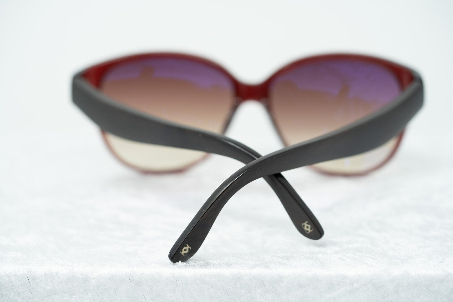 Oscar De La Renta Sunglasses Oval Red and Brown