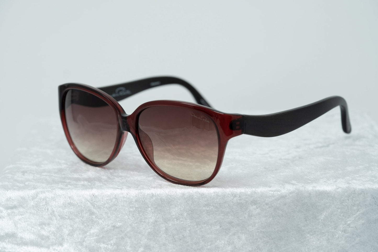 Oscar De La Renta Sunglasses Oval Red and Brown