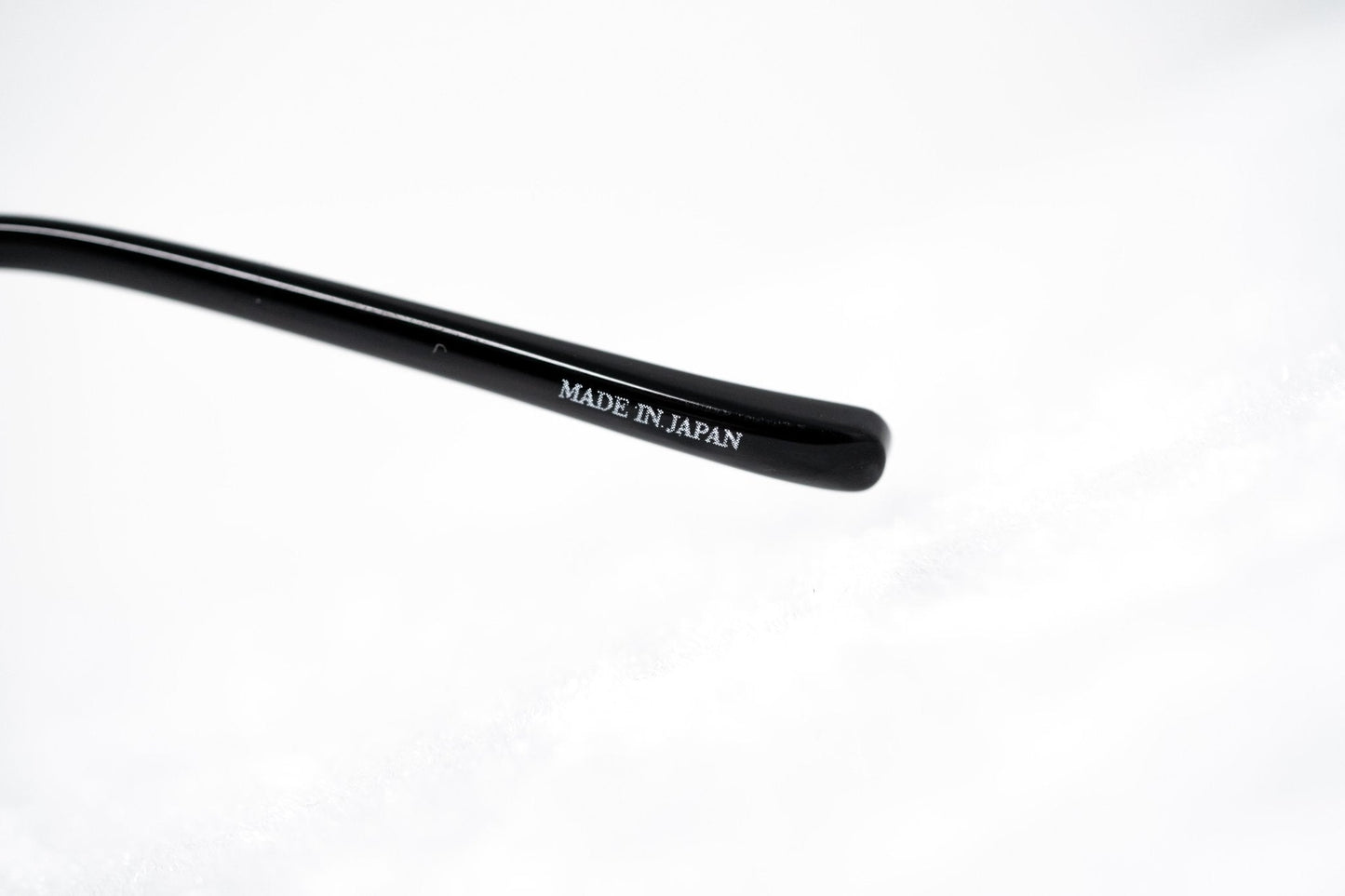 Prabal Gurung Sunglasses Round Black and Smoke