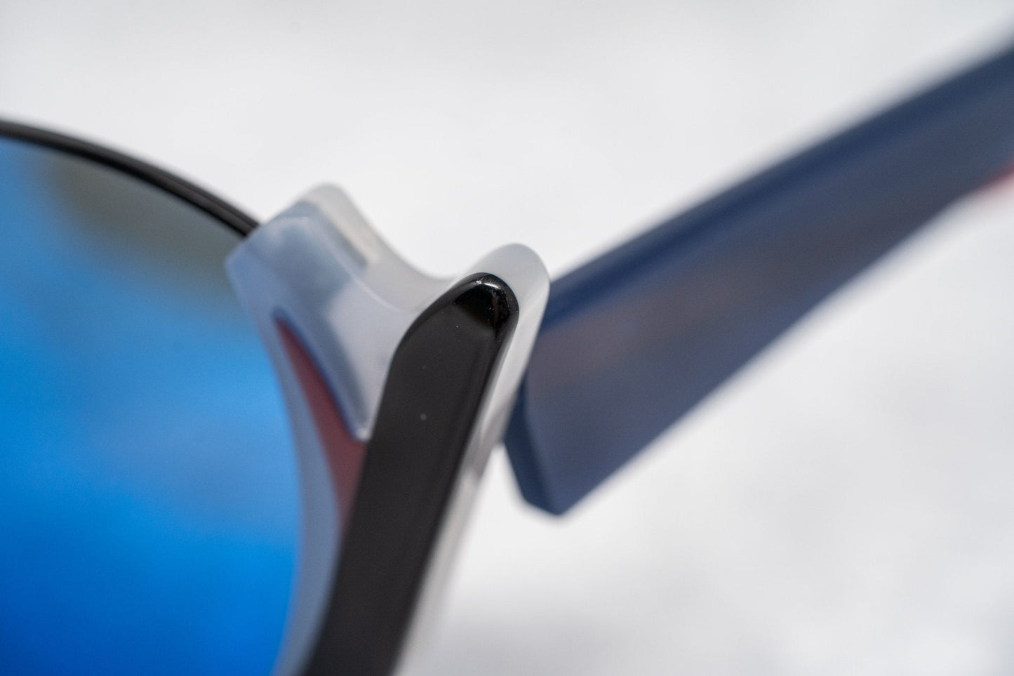 Prabal Gurung Sunglasses Round Black and Blue