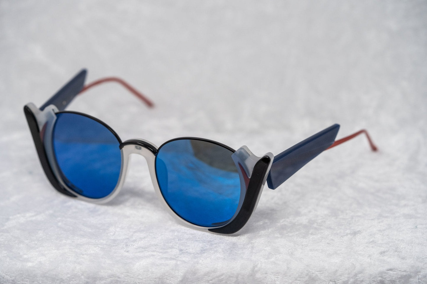 Prabal Gurung Sunglasses Round Black and Blue