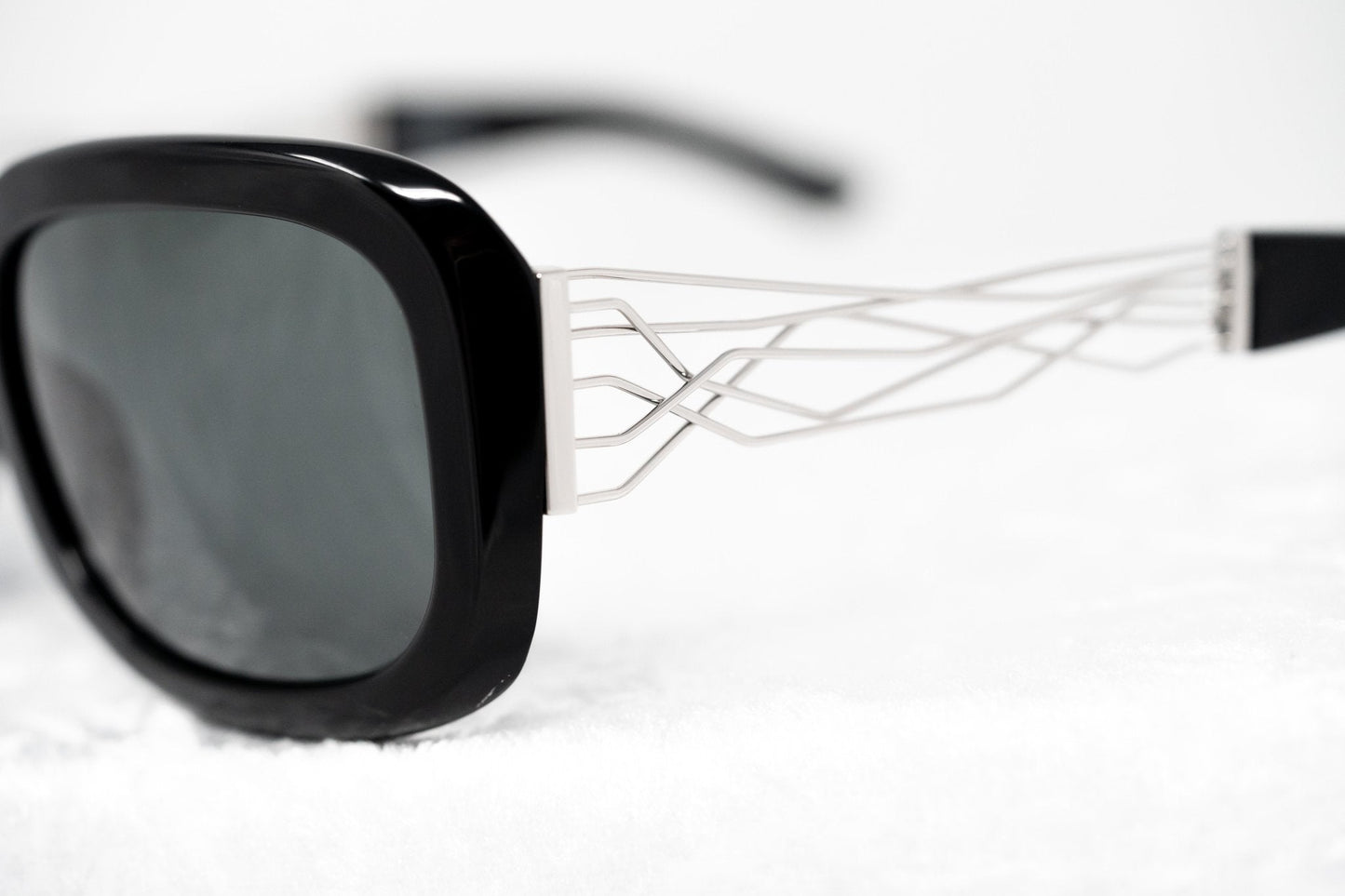 Prabal Gurung Sunglasses Rectangle Black and Grey