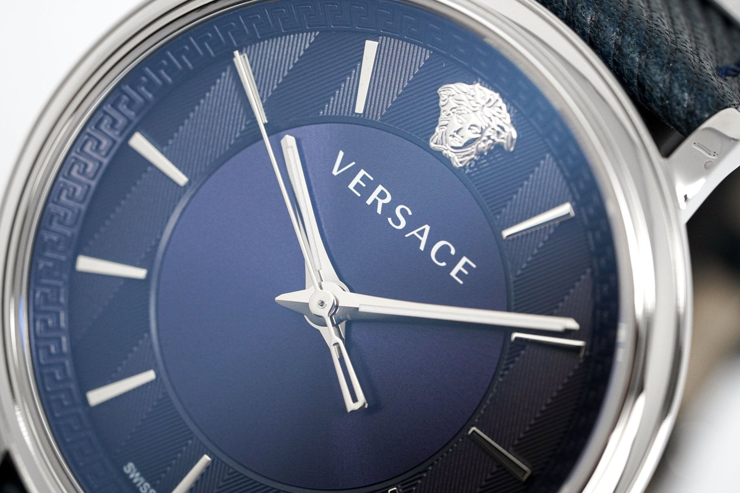 Versace Men's Watch V-Circle Blue VE5A00120