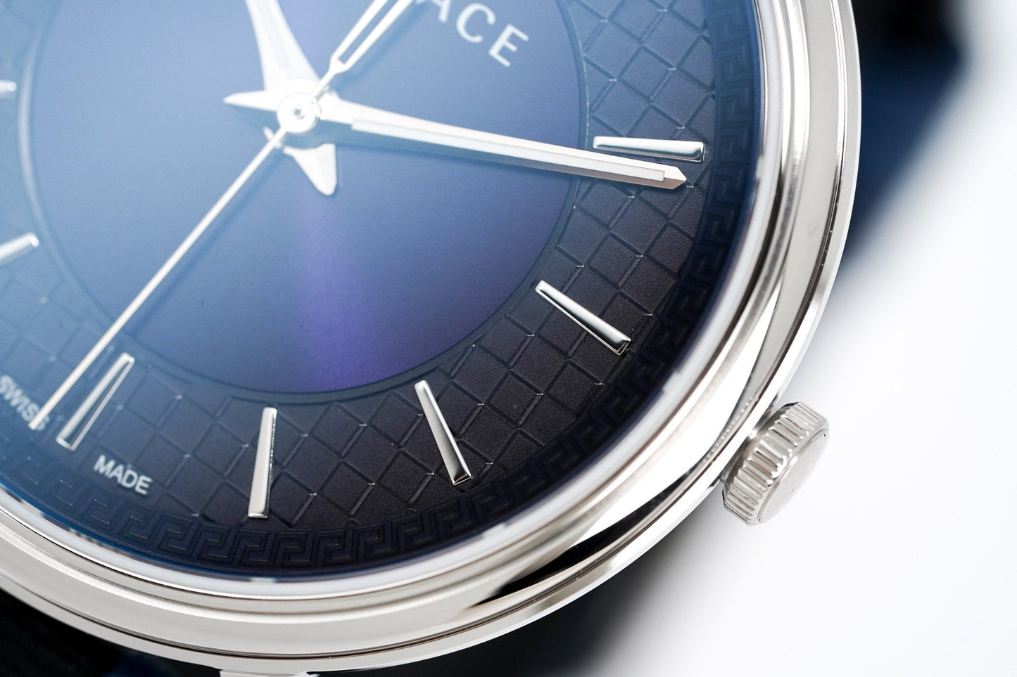 Versace Men's Watch V-Circle Blue VE5A01121