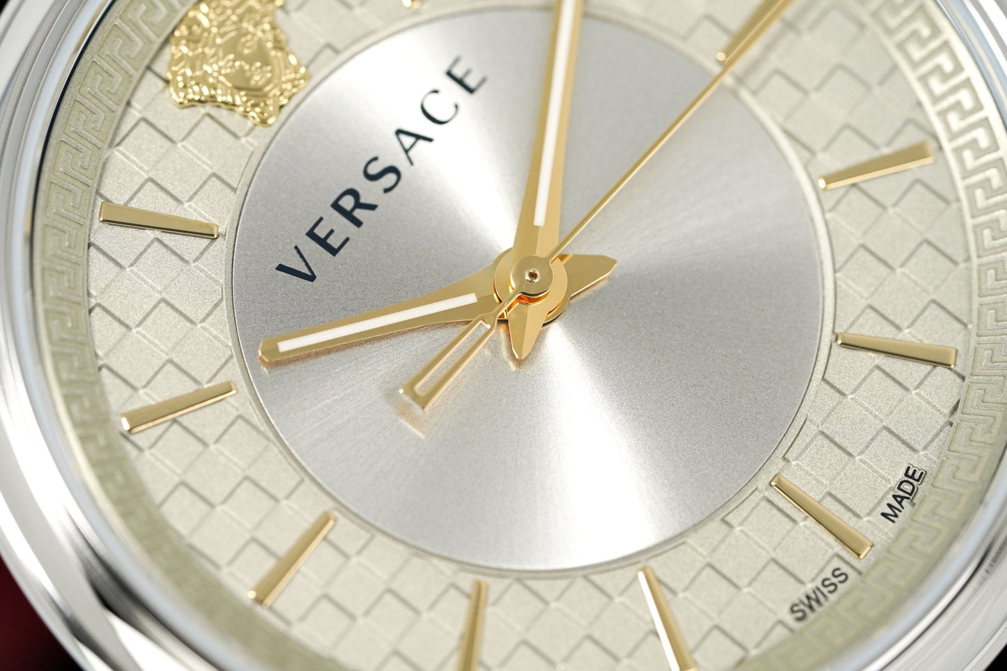 Versace Men's Watch V-Circle Silver Black VE5A01421